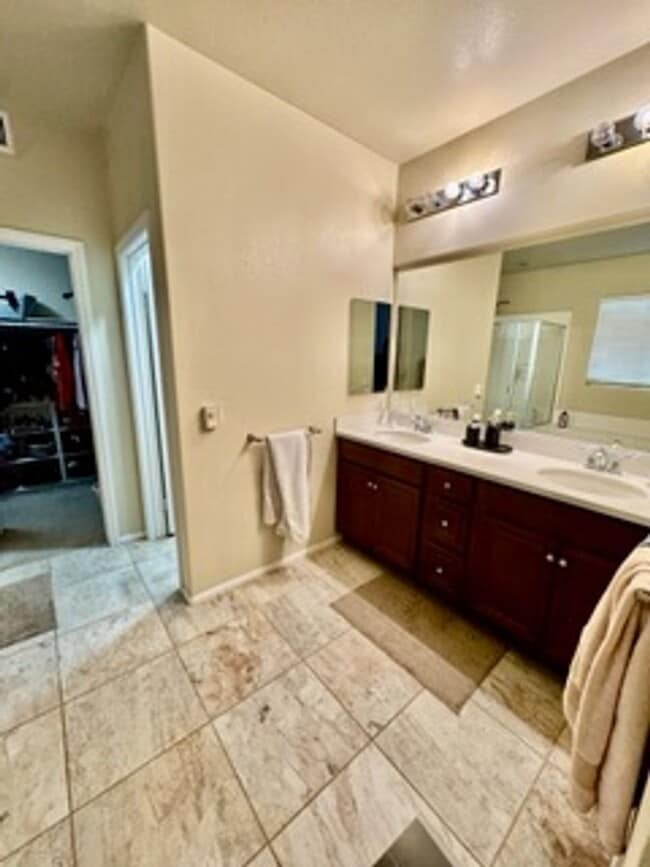 11751 Silver Birch Rd in Corona, CA - Building Photo - Building Photo