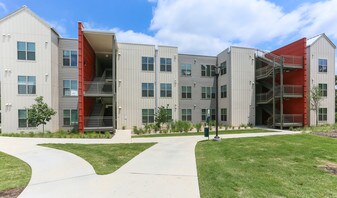 Cardinal Point Apartments in Austin, TX - Building Photo