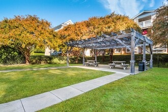 Cedar Springs Apartments in Raleigh, NC - Foto de edificio - Building Photo