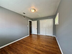 118 Poinsettia St in Lake Jackson, TX - Building Photo - Building Photo