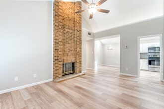 3715 Clover Hill Ln in Carrollton, TX - Building Photo - Building Photo