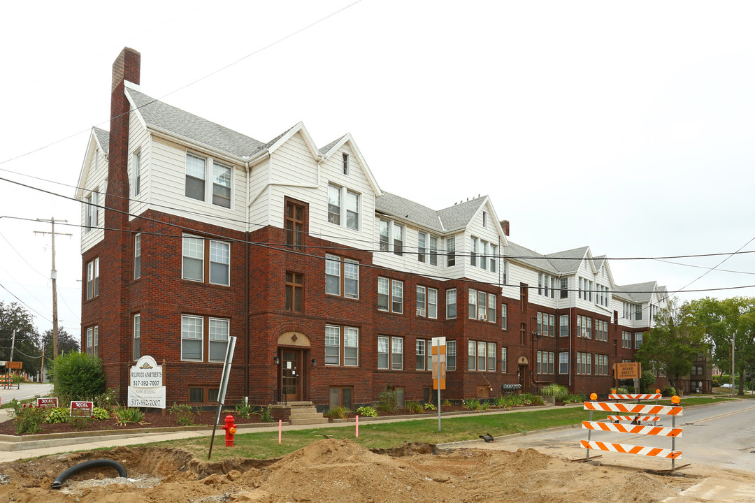 Wildwood Apartments in Jackson, MI - Building Photo