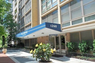 1260 21st St NW in Washington, DC - Foto de edificio - Building Photo