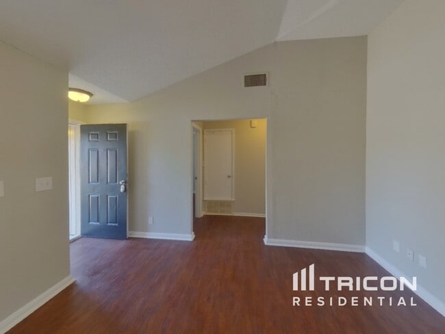 6401 Freedom Ct in Arlington, TX - Building Photo - Building Photo