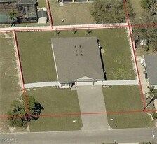 1621 NW 9th Terrace in Cape Coral, FL - Building Photo
