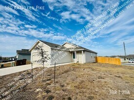 580 Kathleen Pike in San Antonio, TX - Building Photo
