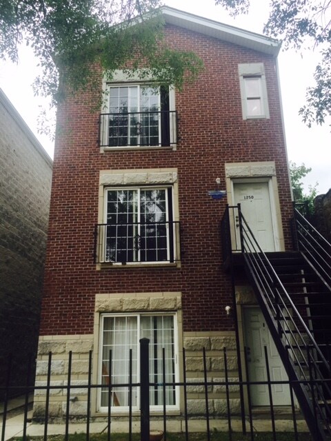 1250 S Kolin Ave