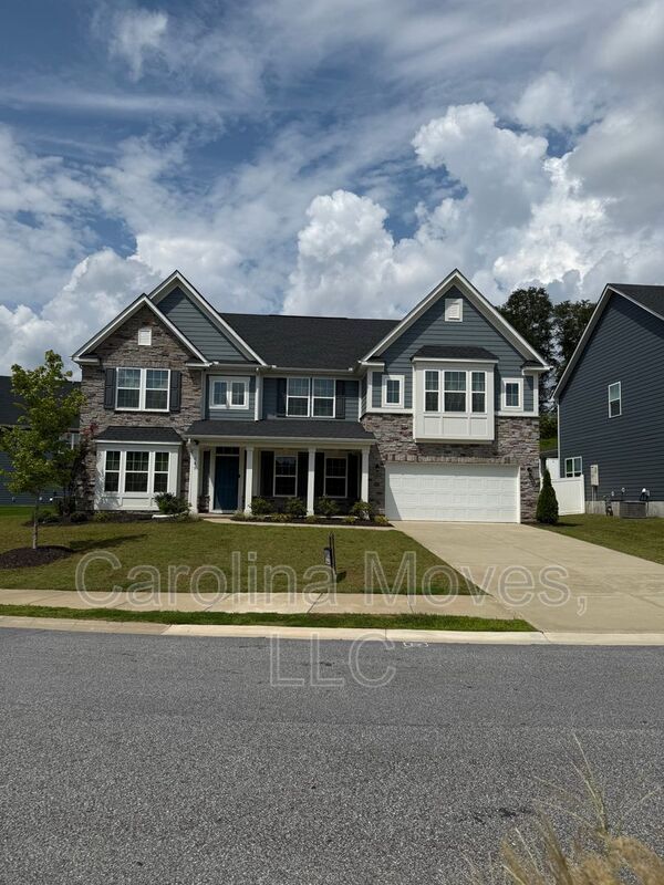 property at 245 Chinook Dr