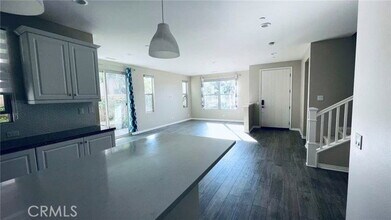 140 Parkwood in Irvine, CA - Building Photo - Building Photo