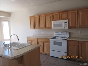 2058 Alan Ladd Dr in Kingman, AZ - Building Photo - Building Photo