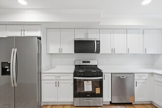 2212 Cambridge St in Baltimore, MD - Building Photo - Building Photo