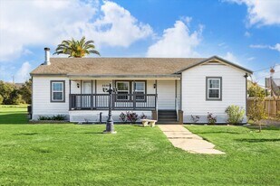 2226 103rd St in Galveston, TX - Building Photo