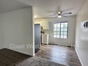 382 Acacia Ave in Carlsbad, CA - Building Photo - Building Photo