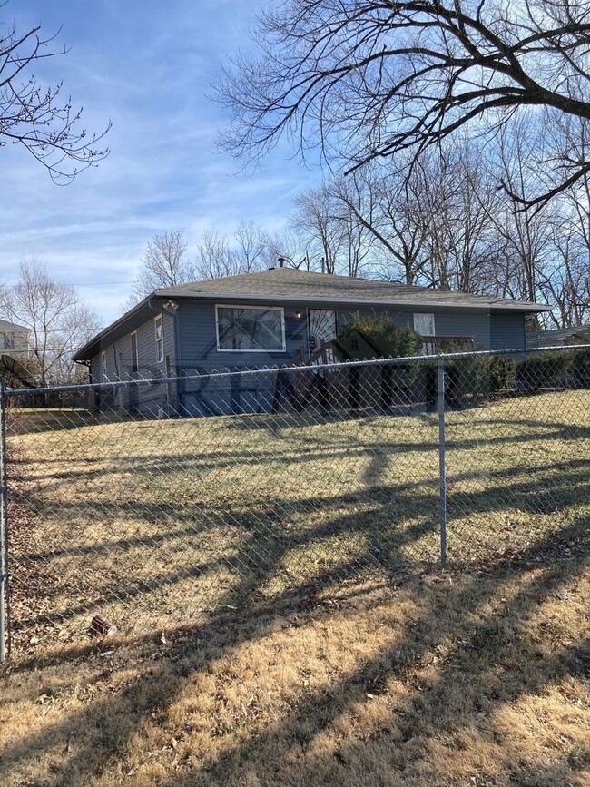 property at 5935 Cypress Pl