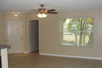 629 Dory Ln, Unit 104 in Altamonte Springs, FL - Building Photo - Building Photo
