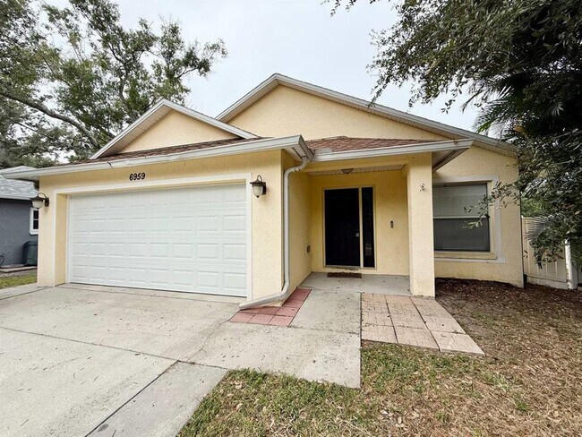 6959 S Manhattan Ave in Tampa, FL - Building Photo - Building Photo