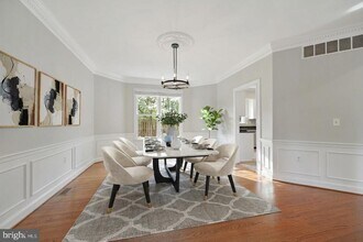 5108 Warren Pl NW in Washington, DC - Building Photo - Building Photo