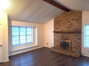 7045 Crosstimbers Ln in North Richland Hills, TX - Building Photo - Building Photo