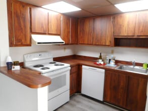 3150 W Rolling Hills Cir in Davie, FL - Building Photo - Building Photo