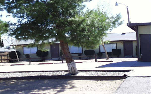 20933 Sioux Rd in Apple Valley, CA - Building Photo - Building Photo