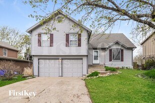 14716 S Brougham Dr in Olathe, KS - Building Photo