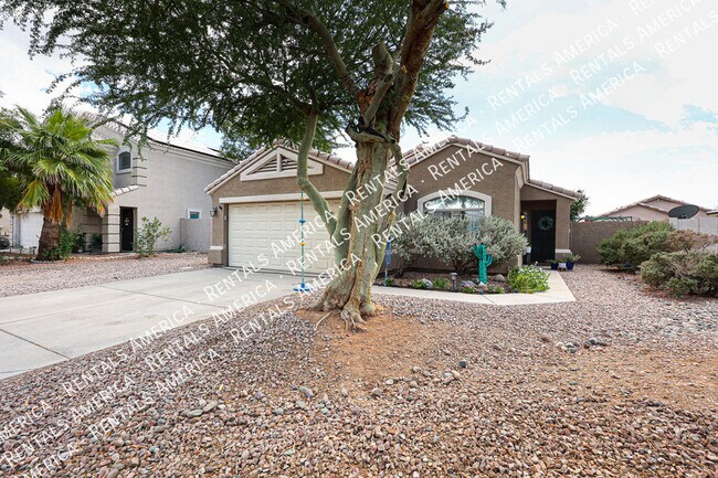 7175 W Citrus Way in Glendale, AZ - Building Photo - Building Photo