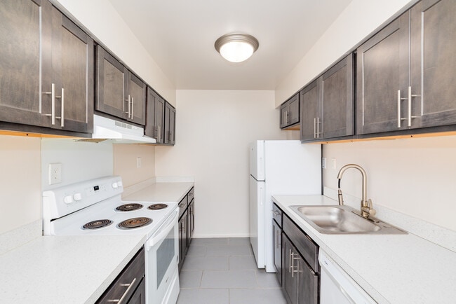 Lindenwood Apartments in Drexel Hill, PA - Foto de edificio - Interior Photo