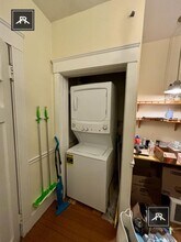 326 St Paul St in Brookline, MA - Building Photo - Building Photo