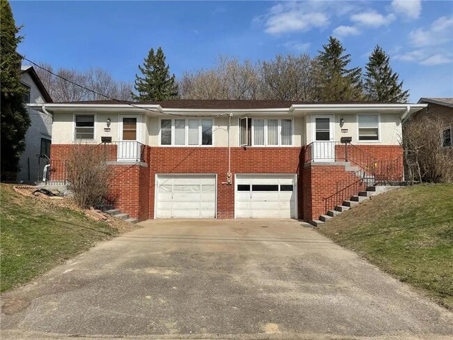 property at 3827 Johnson St NE