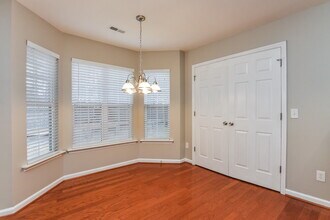 504 Pyracantha Dr in Holly Springs, NC - Building Photo - Building Photo