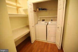 9480 Virginia Center Blvd-Unit -104 in Vienna, VA - Building Photo - Building Photo