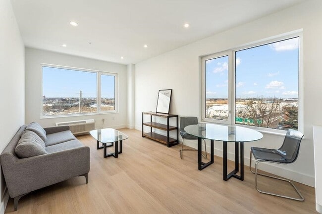 3309 Liberty Ave, Unit 401 in North Bergen, NJ - Foto de edificio - Building Photo