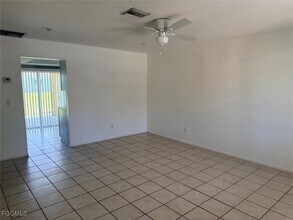 721 Gilbert Ave S in Lehigh Acres, FL - Building Photo - Building Photo