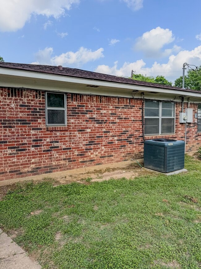 property at 109 Lakeway Dr
