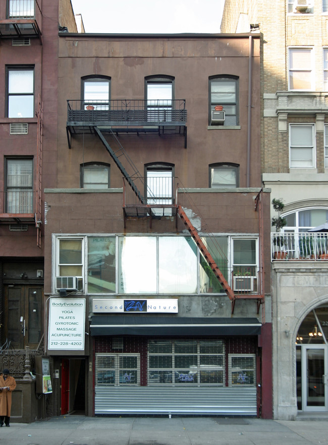 221 Second Avenue in New York, NY - Building Photo - Building Photo