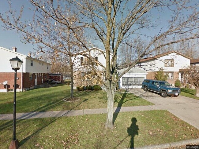 87 Jeffrey Dr, Unit Lower