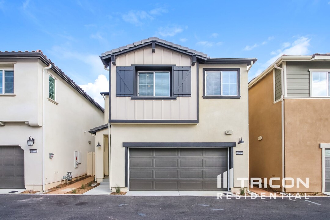 31669 Rosetta St in Menifee, CA - Building Photo