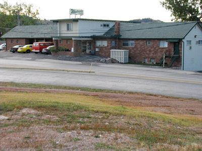 3305 W Main St in Rapid City, SD - Building Photo