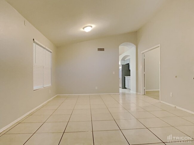 1805 N 127th Dr in Avondale, AZ - Building Photo - Building Photo