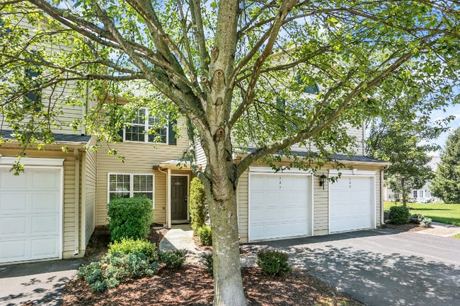 property at 131 Oriole Ct