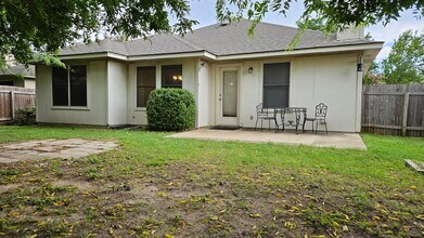 1301 Nightshade Ln in Leander, TX - Building Photo - Building Photo