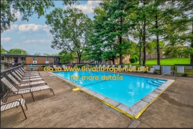 2601 Hillsboro Pike in Nashville, TN - Building Photo - Building Photo