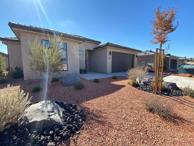 property at 997 Jonathon Dr