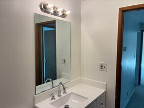 3316 E College Way in Mount Vernon, WA - Building Photo - Building Photo