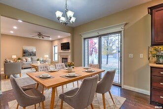 2708 W Sesame St in Dunlap, IL - Building Photo - Building Photo