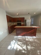 1074 W 13th St in Jacksonville, FL - Building Photo - Building Photo