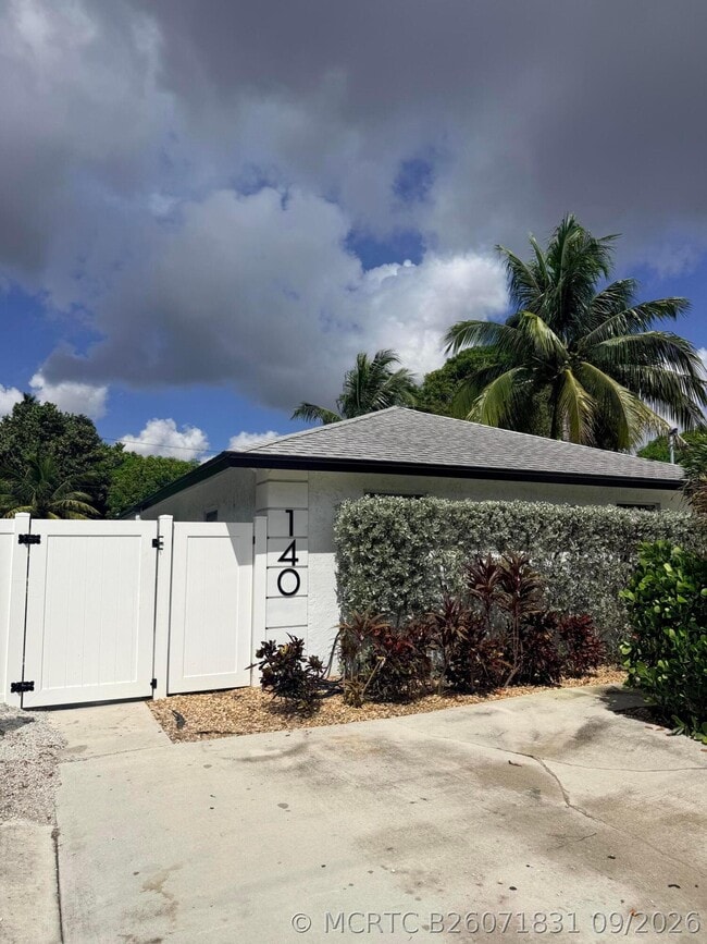 property at 140 SW 5th Ave