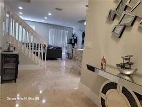 9706 Darlington Pl in Cooper City, FL - Foto de edificio - Building Photo