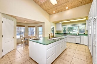 22242 Little Klondike Rd in Ramona, CA - Foto de edificio - Building Photo