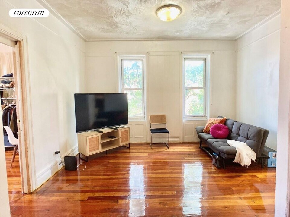 216 Winthrop St in Brooklyn, NY - Building Photo